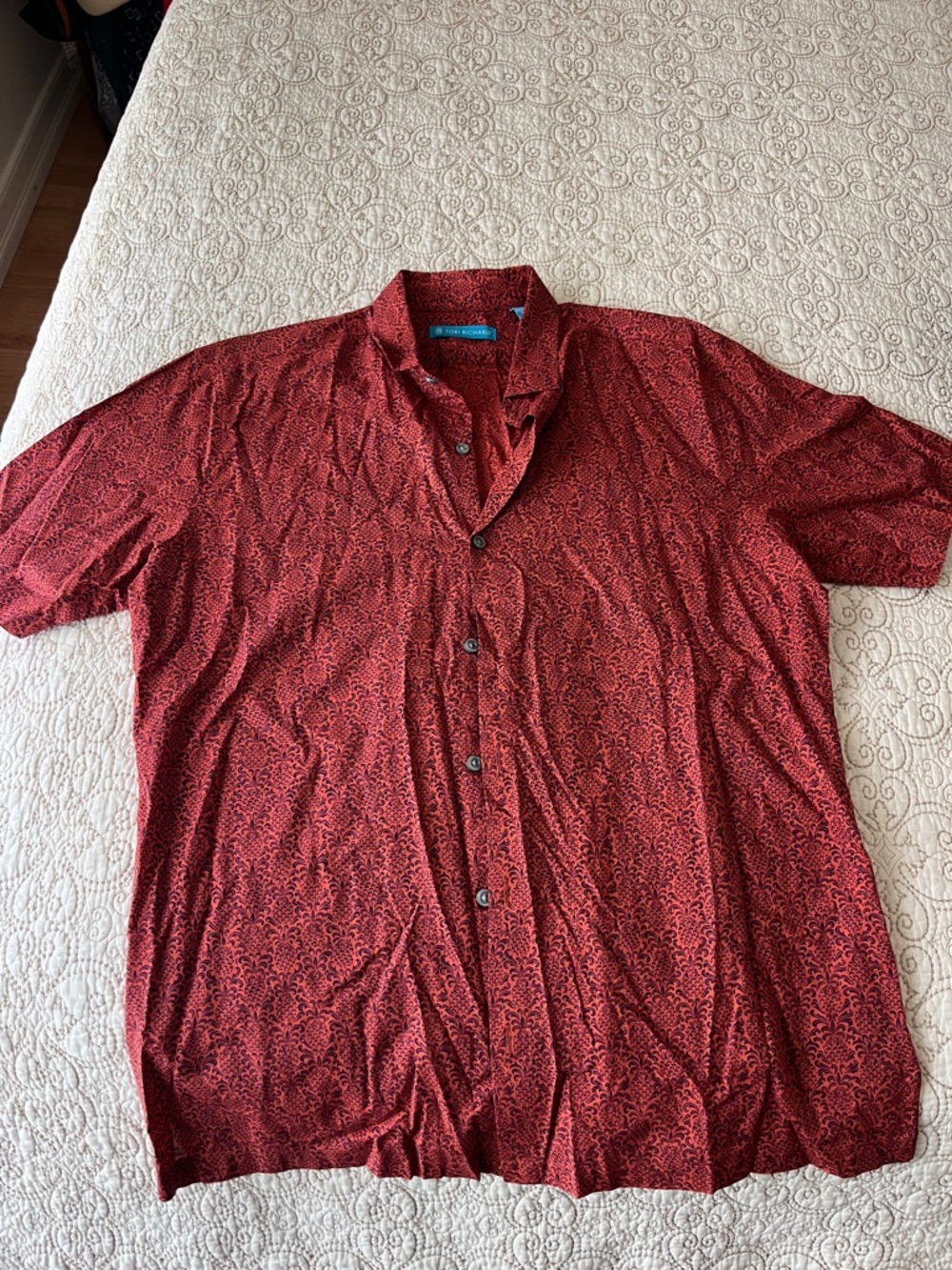 Tori Richard Men's Red Pineapple Print Short-Sleeve Button-Up Shirt